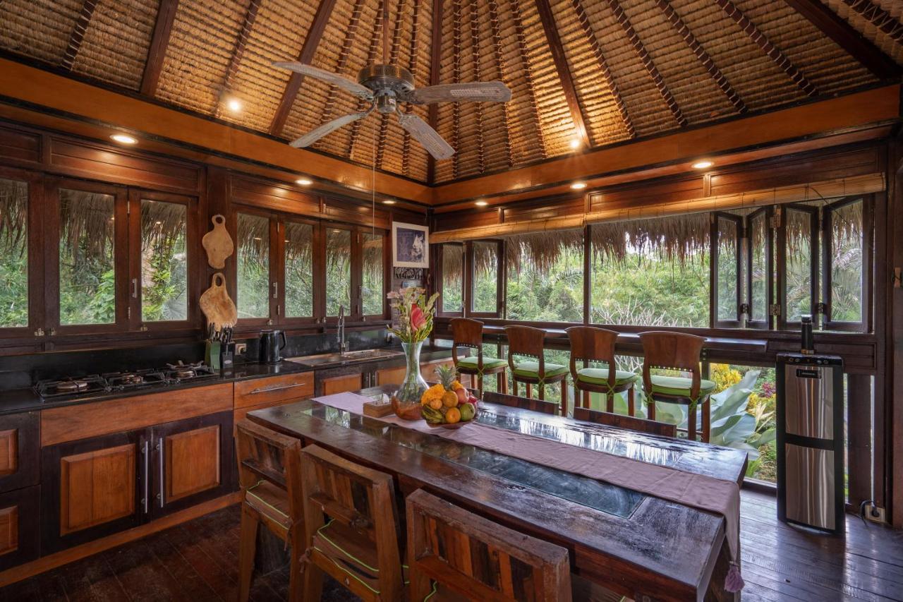 Kupu Kupu Private Villa อูบุด ภายนอก รูปภาพ