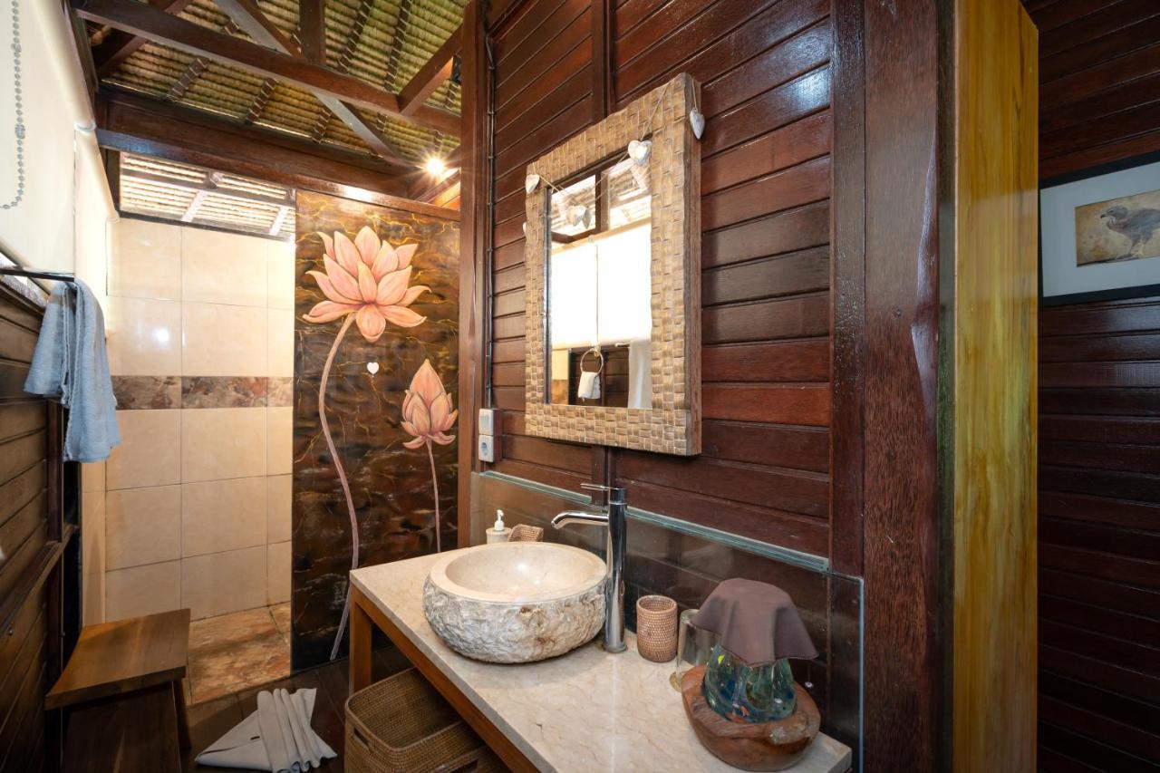Kupu Kupu Private Villa อูบุด ภายนอก รูปภาพ