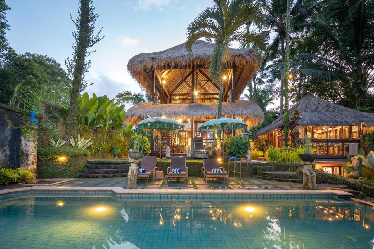 Kupu Kupu Private Villa อูบุด ภายนอก รูปภาพ