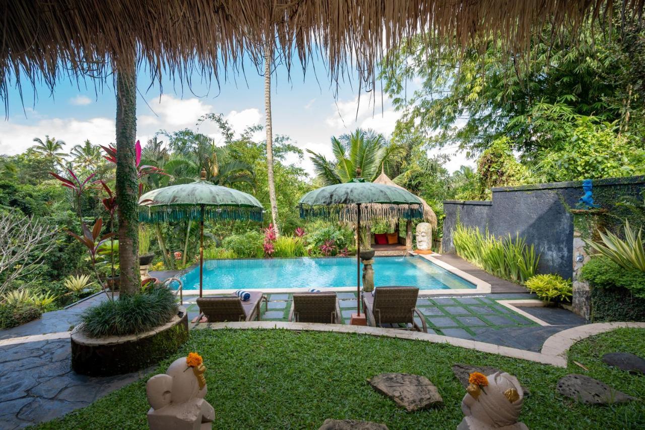 Kupu Kupu Private Villa อูบุด ภายนอก รูปภาพ