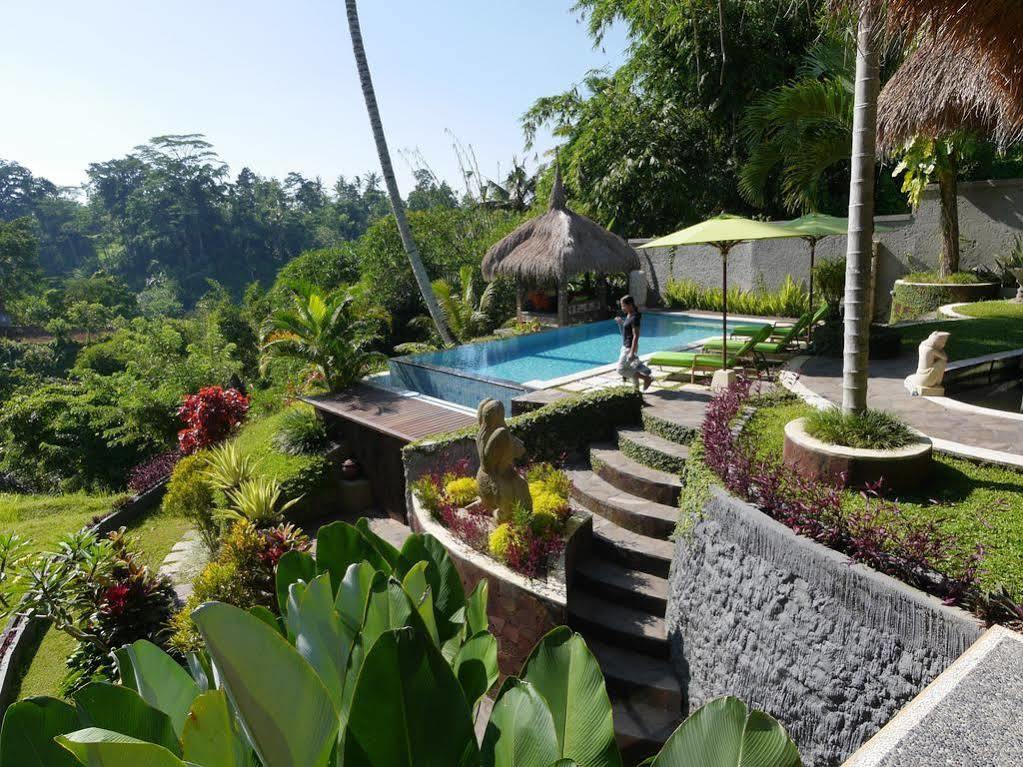Kupu Kupu Private Villa อูบุด ภายนอก รูปภาพ